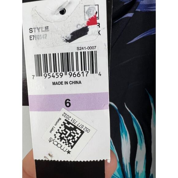 Island Escape Black Blue Tropical Floral Tankini Top 6 - Picture 3 of 5